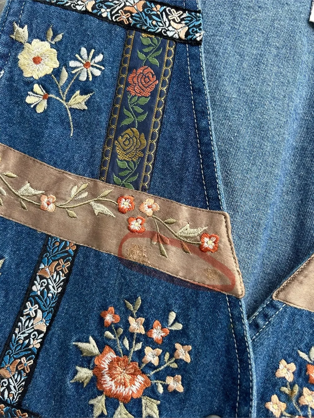 Vintage Embroidered Denim Vest Size M Women Stunning Cottagecore Statement Piece